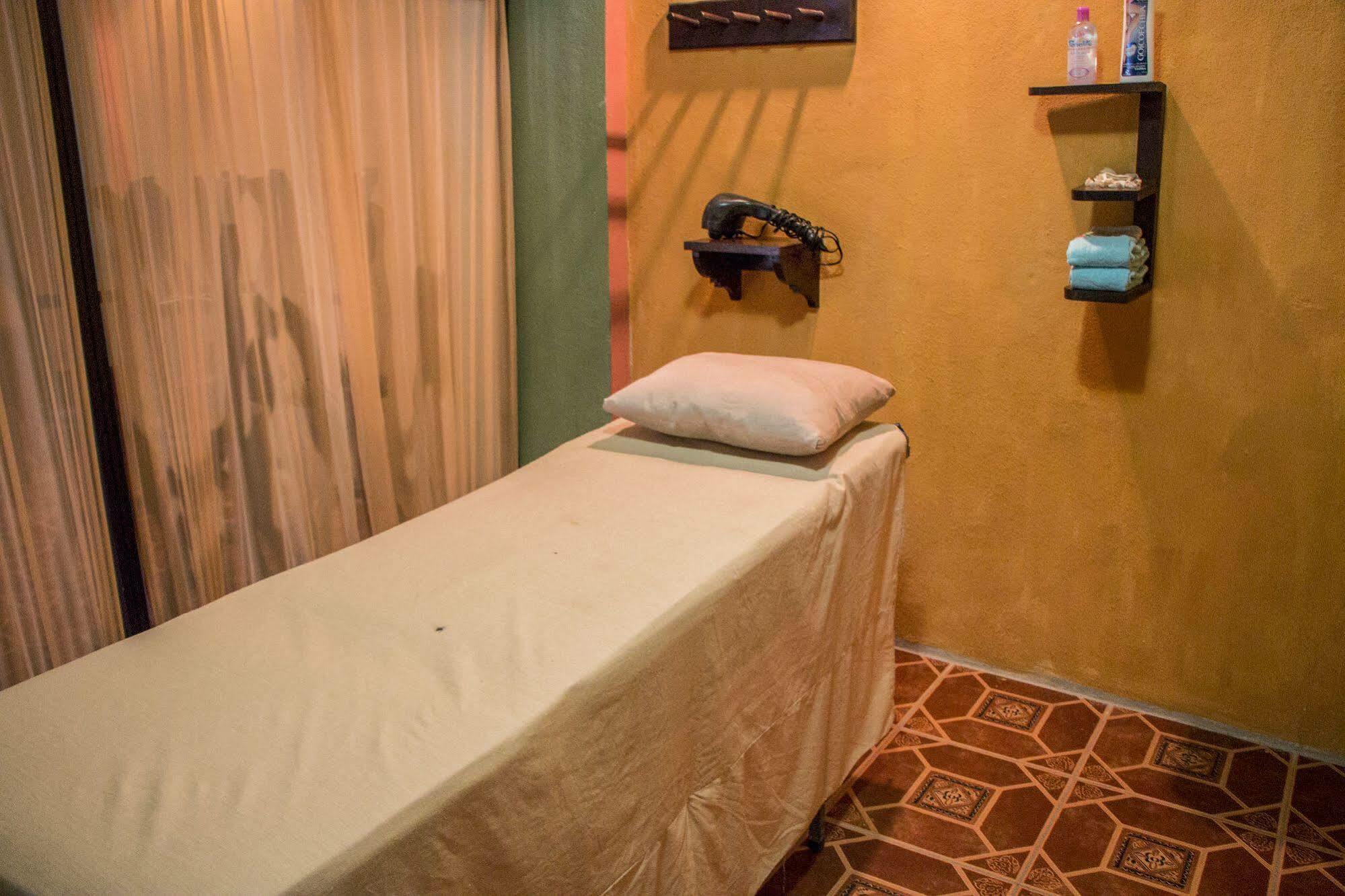 Hotel Ribiera Del Lago Peten Itza San Roman Ngoại thất bức ảnh
