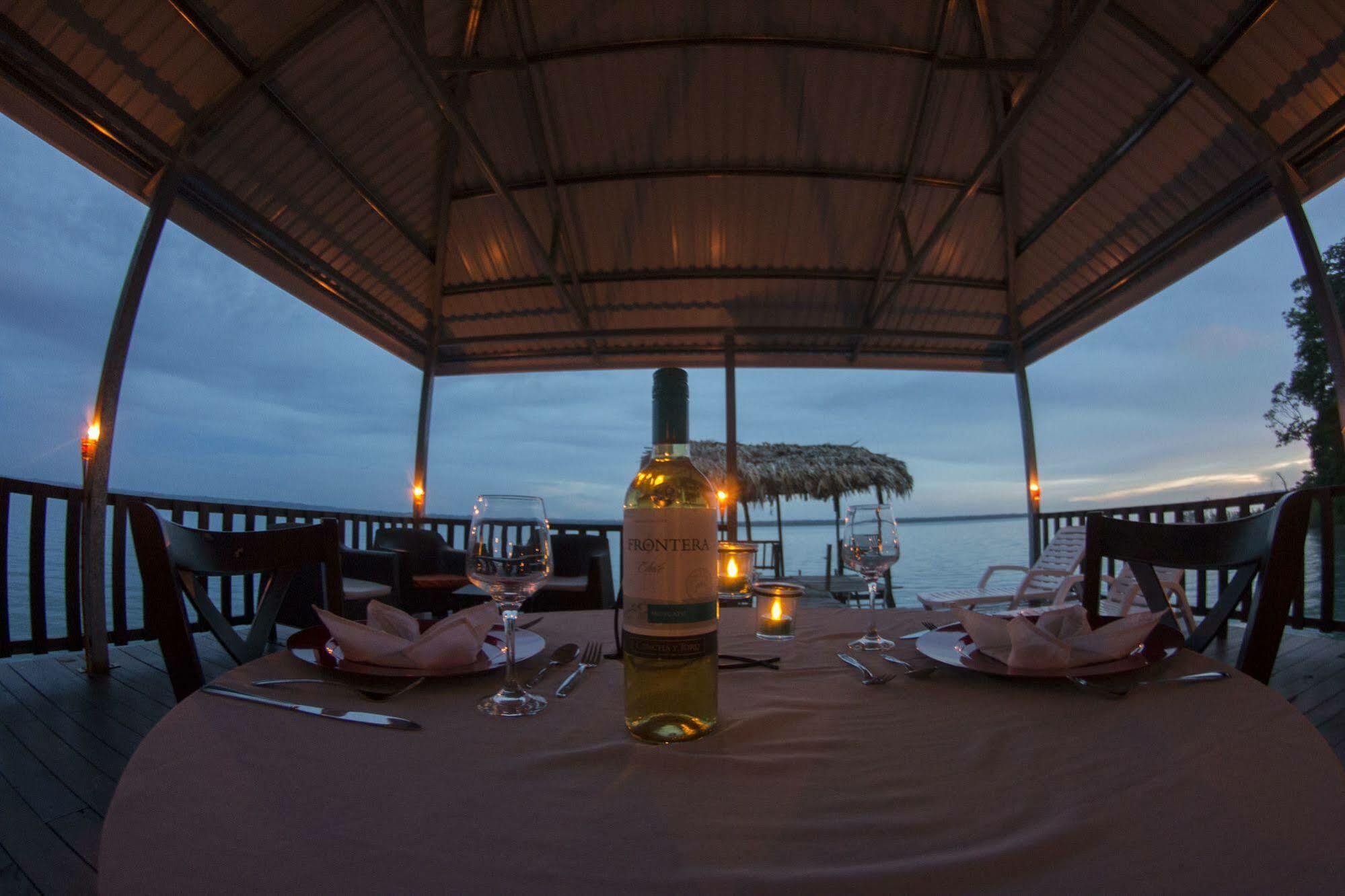 Hotel Ribiera Del Lago Peten Itza San Roman Ngoại thất bức ảnh